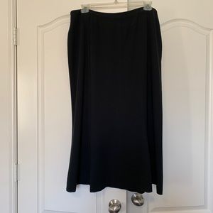 16w Jones New York long black skirt